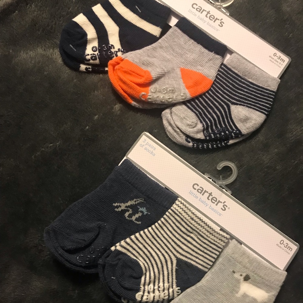 Boys 0-3 month carters socks NWT